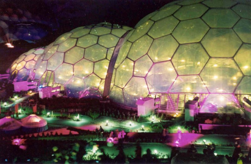 The_Eden_Project,_at_Night_-_geograph.org.uk_-_225026