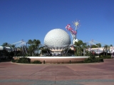 Spaceship_Earth_and_Future_World_courtyard