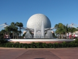 Spaceship_Earth_and_Future_World_courtyard_2