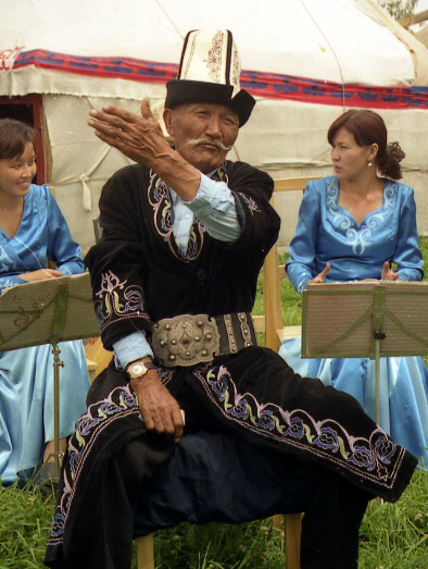 kyrgyz_manaschi_karakol