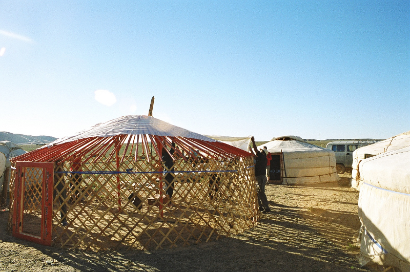 yurt-construction-3