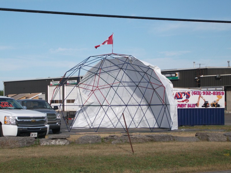 26-foot (8-metre) 3v 5/9 geodesic dome frame